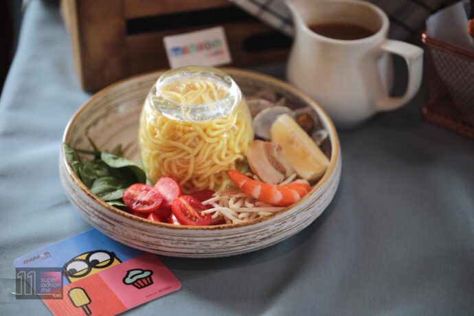 Minion Cafe - Minion Singapore Prawn Noodle