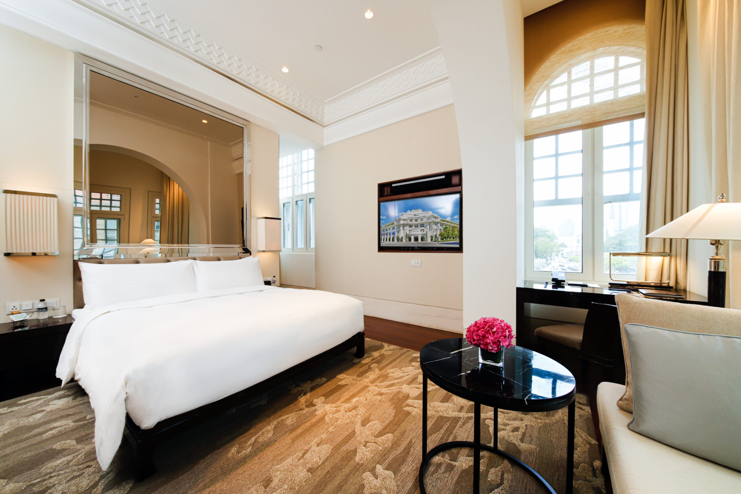 Deluxe w King Bed - The Capitol Kempinski Hotel Singapore