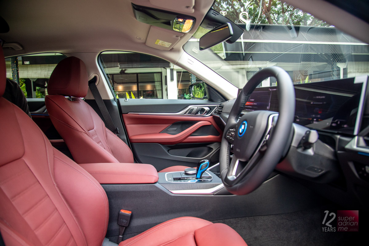 Inside the BMW i4