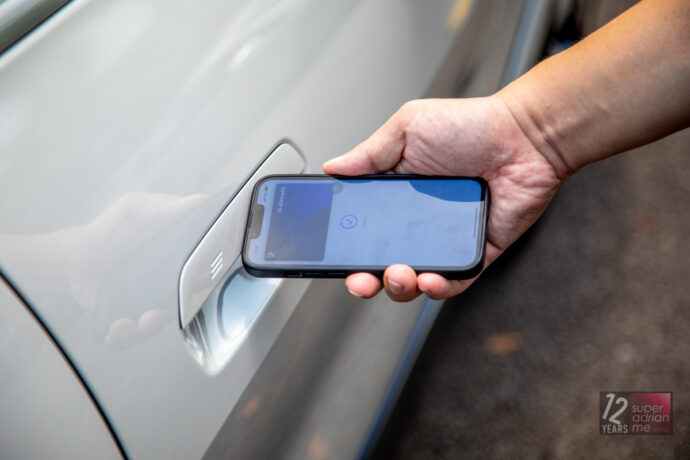 iPhone Key for BMW i4