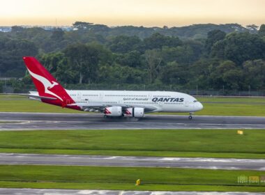 A380-Qantas-Changi-Airport-Oneworld-4512-1024x683