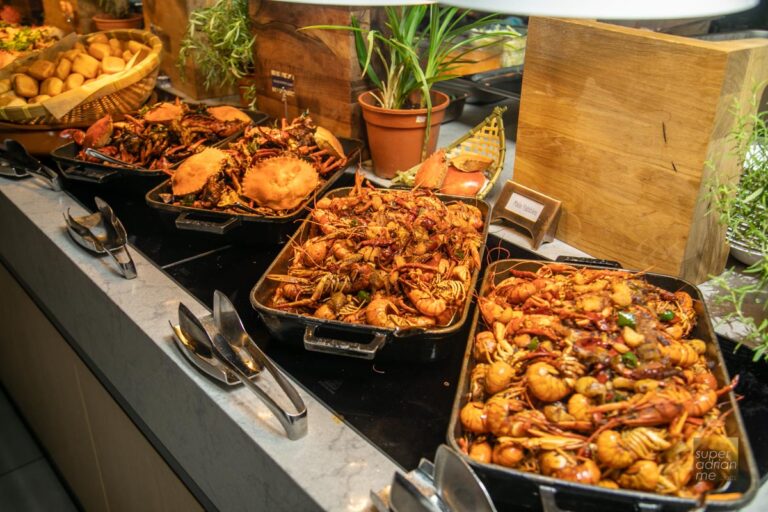 Feast on Quality Crabs, Lobsters and Seafood Buffet at Estate