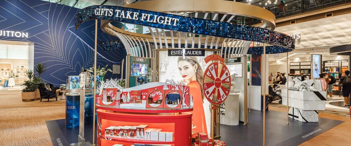 The Shilla Duty Free x ESTÉE LAUDER COMPANIES Gifts Take Flight Out Post at Changi Airport Terminal 1 (The Shilla Duty Free photo)