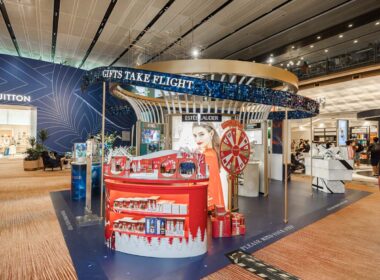 The Shilla Duty Free x ESTÉE LAUDER COMPANIES Gifts Take Flight Out Post at Changi Airport Terminal 1 (The Shilla Duty Free photo)