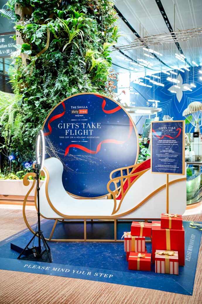 The Shilla Duty Free x ESTÉE LAUDER COMPANIES Gifts Take Flight Photo Opportunity (The Shilla Duty Free photo)