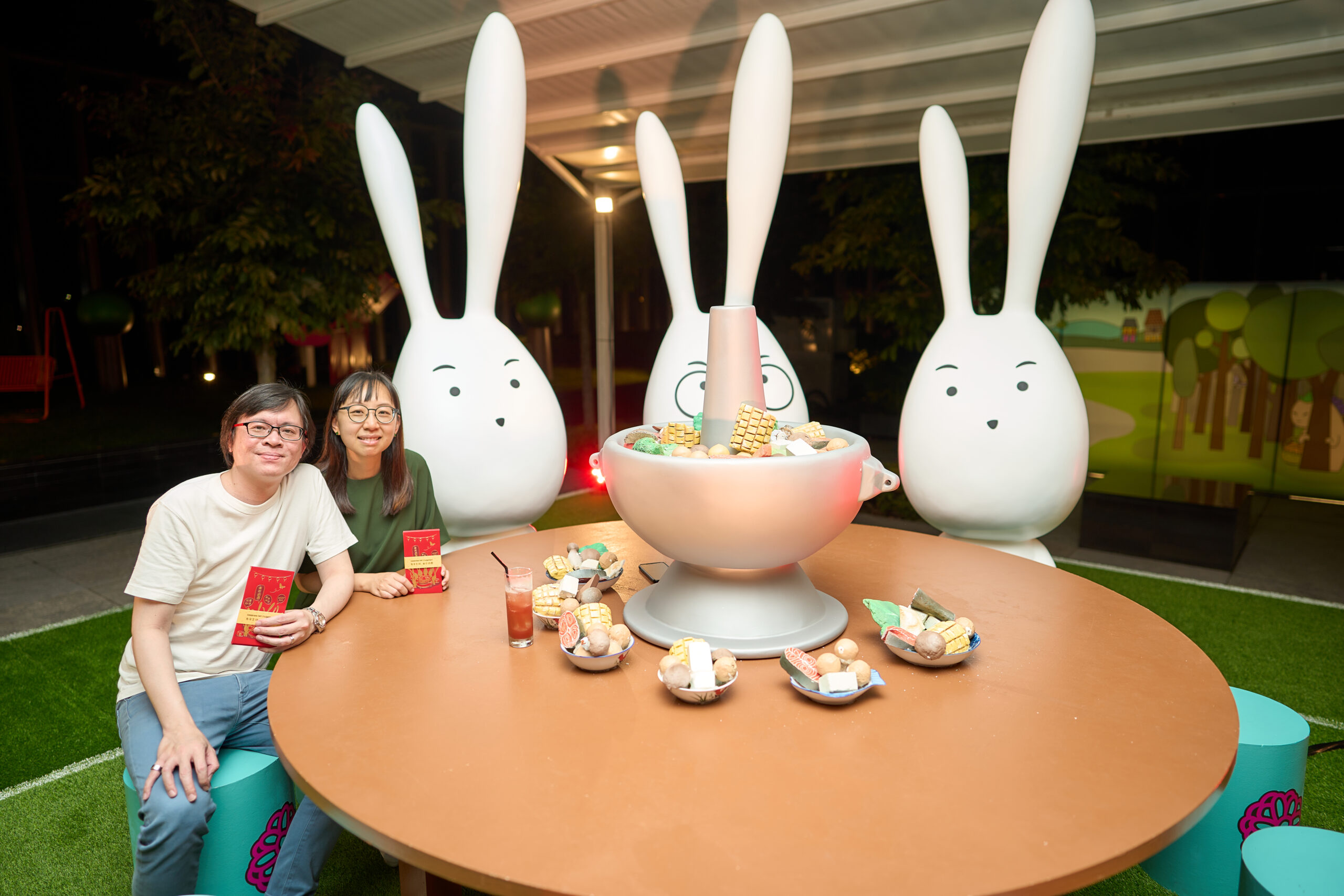 兔gether local artists Fiona Koh and Warren Khong