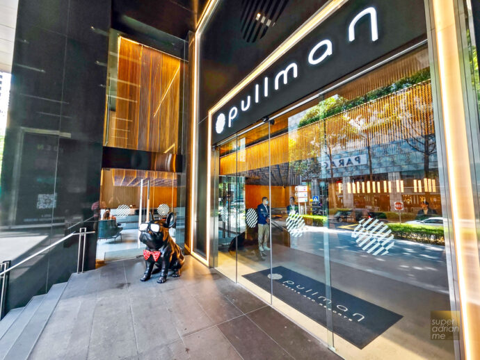 Entrance to lobby at Pullman Singapore Orchard