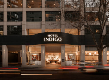 Hotel Indigo Melbourne on Flinders_entrance at night