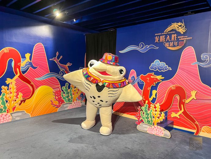Meet & Greet with the S.E.A. Aquarium’s Manta Ray Mascot