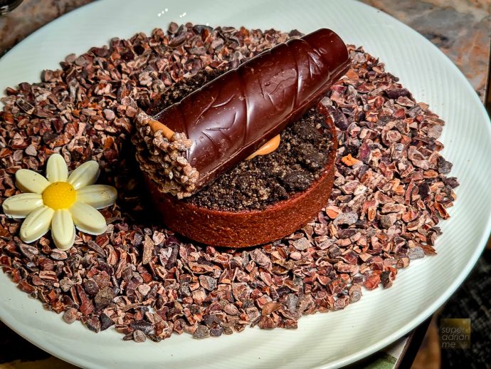 PLUME - Cacao Cigar with Chocolate Sphere