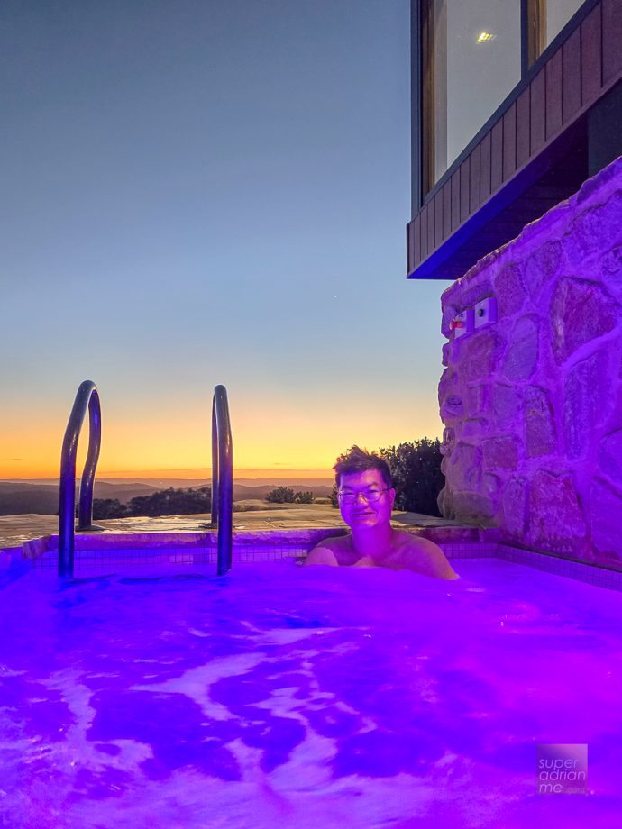 Sequoia Lodge Artesian spring-fed hot pools, an infinity pool