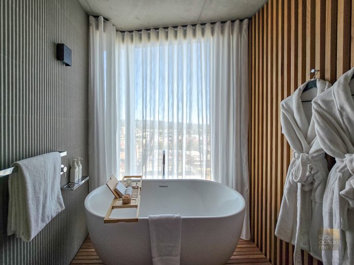 Bathtub with a view at Vibe Hotel Adelaide