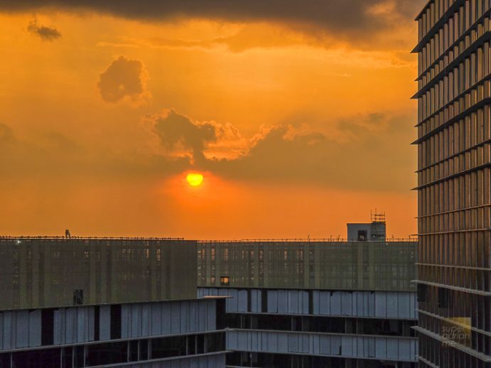 Citadines Science Park Singapore - Catch awesome sunsets by the pool
