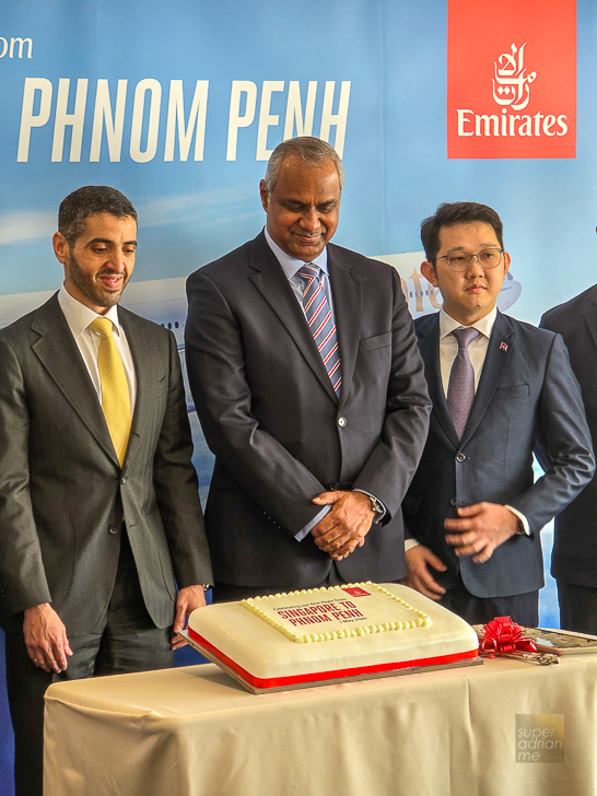 (L to R)His Excellency Jamal Abdulla AlSuwaidi, UAE Ambassador to Singapore; Nabil Sultan, Emirates' Executive Vice President of Passenger Sales and Country Management ;Damon Wong, Senior Vice President, Airport Operations Planning, Changi Airport Group