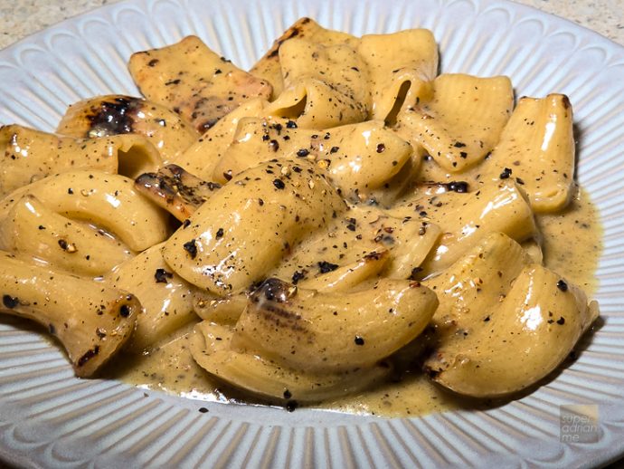 SMOKED RIGATONI CACIO E PEPE