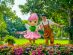 Photos with the mascot at 花露休閒農場 Flower Home in Miaoli Taiwan 