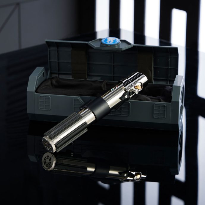 Anakin Skywalker (Jedi Apprentice) Legacy LIGHTSABER Hilt
 