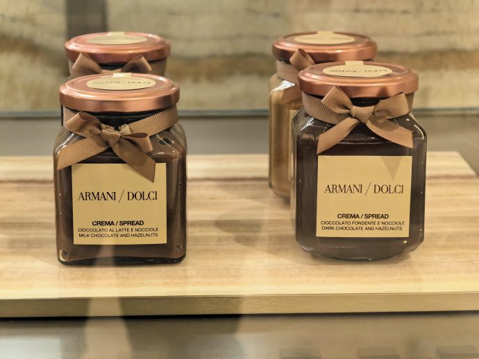 Armani/Dolci Takashimaya Shopping Centre Pop Up - Milk Chocolate and Hazelnut spread (S)