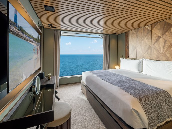 norwegianaqua-thehavenbynorwegian-h8duplexsuite-bedroom | SUPERADRIANME.com