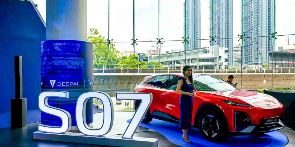 Premium Automobile opens new DEEPAL showroom