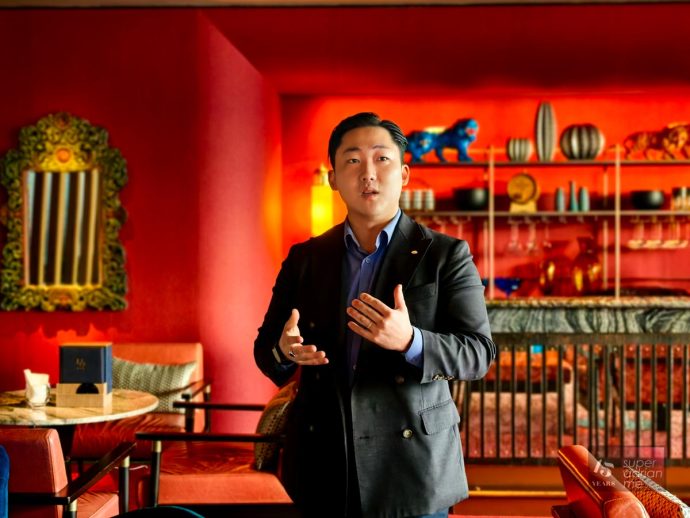 MO Bar Bar Manager Charlie Kim | SUPERADRIANME.com MO Bar Bar Manager Charlie Kim