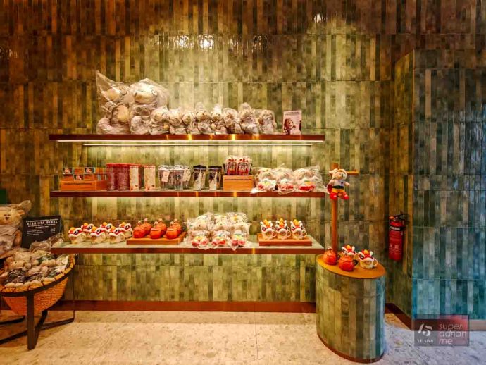 Starbucks 37 Smith Street Chinatown Store Singapore -1744105177527 | SUPERADRIANME.com