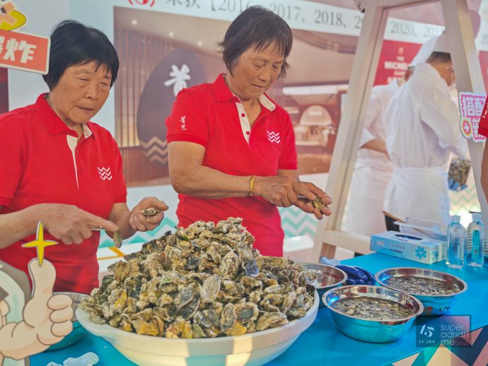 PUTIAN - Freshly Shucked Oystersr - April 2025 - -172831 | SUPERADRIANME.com