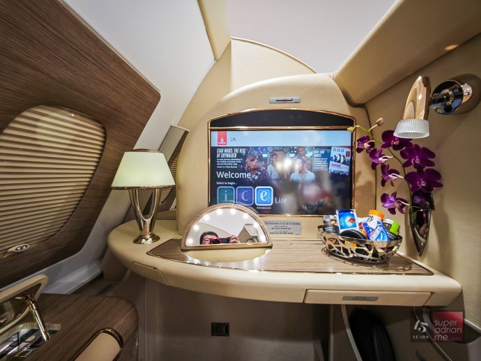 Emirates Singapore Retail Store -103718 | SUPERADRIANME.com Display of First Class Suite at Emirates World Store in ODEON 333