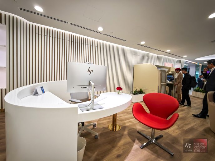 Emirates Singapore Retail Store -103734 | SUPERADRIANME.com