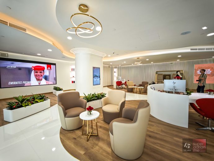 Emirates Singapore Retail Store -113157 | SUPERADRIANME.com Emirates World Store interior at Odeon 333