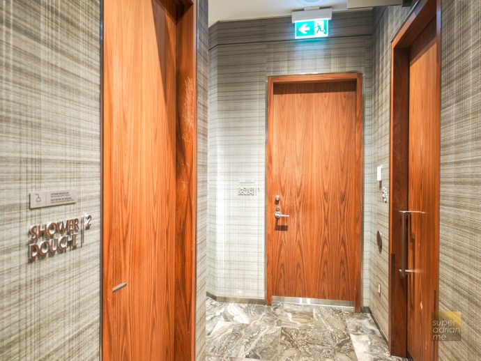 Air Canada - Maple Leaf Lounge at YVR 27 May 2025 -193217 | SUPERADRIANME.com Shower facilities at the Air Canada Maple Leaf lounge in Vancouver International Airport Terminal