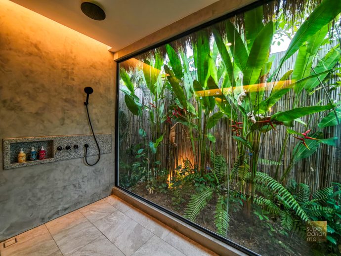 Spacious shower rooms in JATI Koh Russey | SUPERADRIANME.com Spacious shower rooms in JATI Koh Russey
