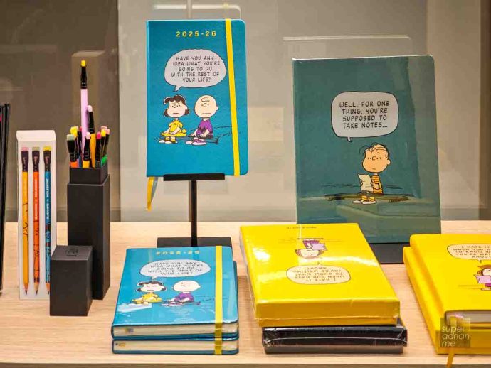 MOLESKINE Flagship Store in Tanglin Mall-110507 | SUPERADRIANME.com Moleskine Snoopy Collection