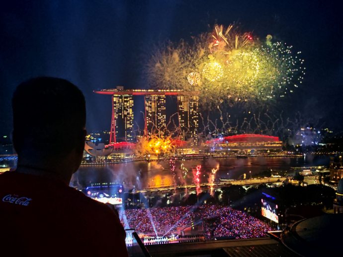 wp-17534935462488506821215788947741jpg | SUPERADRIANME.com Watching National Day Parade from level 22 Sky Lounge at Wyndham Singapore Hotel