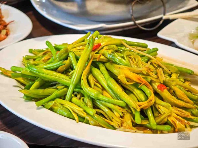 Stir fried fresh lily buds