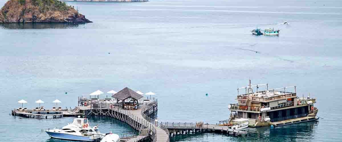 Ayana Komodo Waecicu Beach - July 2025 -082854 | SUPERADRIANME.com Ayana Komodo Waecicu Beach - July 2025