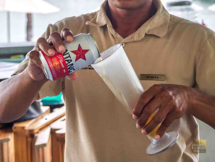 Cold Bintang Beer at Pool Bar at AYANA Komodo Waecicu Beach | SUPERADRIANME.com Cold Bintang Beer at Pool Bar at AYANA Komodo Waecicu Beach