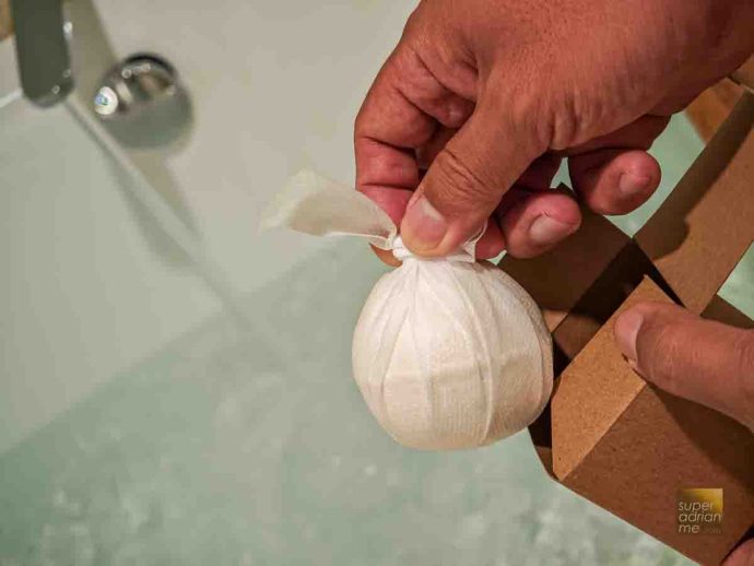 Ayana Komodo Waecicu Beach - July 2025 -195804 | SUPERADRIANME.com Bath Bomb at AYANA Komodo Waecicu Beach smells so good