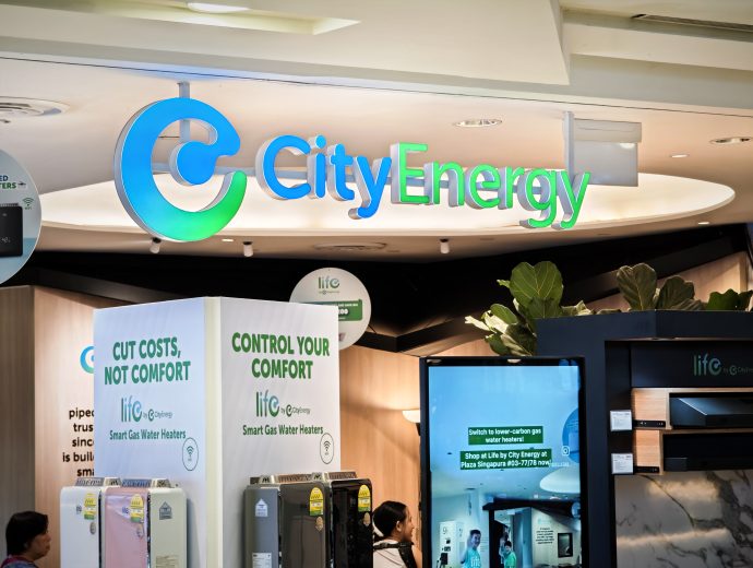 Life by City Energy store at Plaza Singapura | SUPERADRIANME.com Life by City Energy store at Plaza Singapura