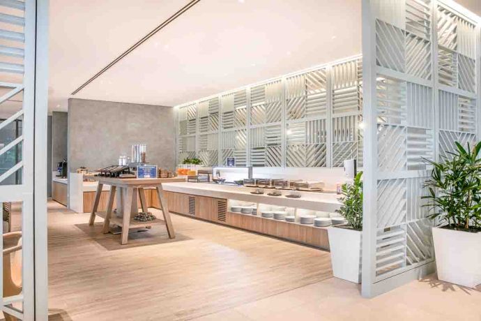 Holiday Inn Express - Buffet-2 | SUPERADRIANME.com Buffet Breakfast (Holiday Inn Express photo)