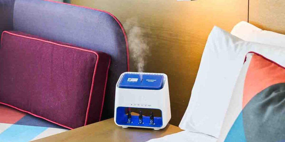 Holiday Inn Express - Alarm Clock - Scent - Landscape | SUPERADRIANME.com Holiday Inn Express Launches First-Ever Breakfast Alarm Clock in Asia Pacific