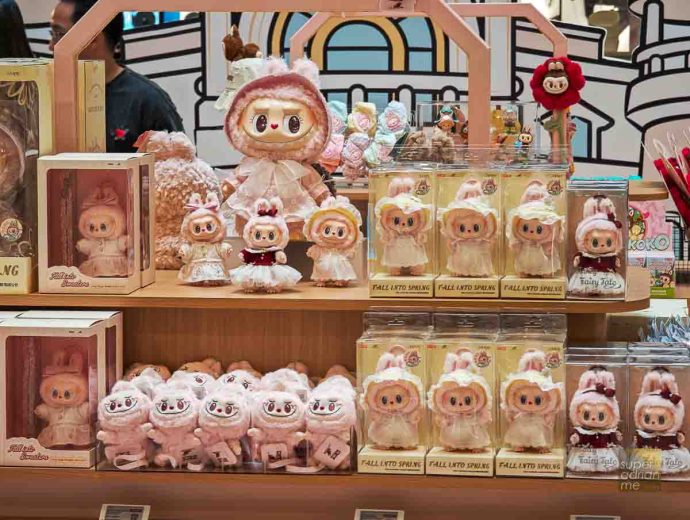 POP LAND Pop Up at BUGIS+ -112250 | SUPERADRIANME.com Mokoko, a fluffy pink, friendly LABUBU with a unique heart shaped nose.