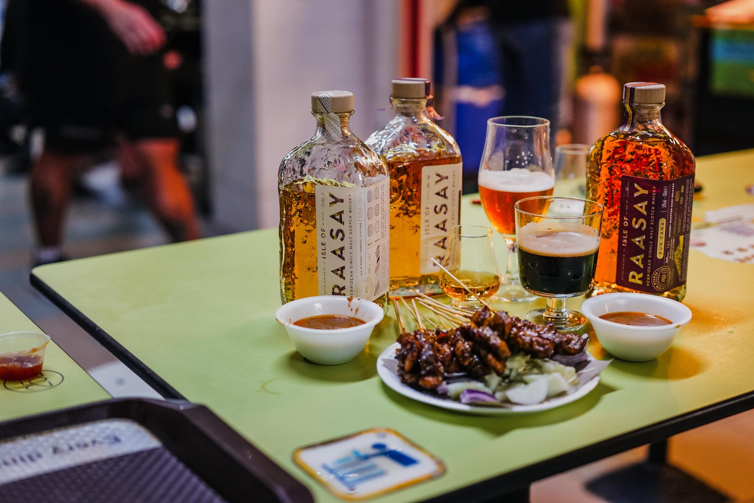 Pairing peated and unpeated whisky with craft beers and hawker food at Smith Street Taps