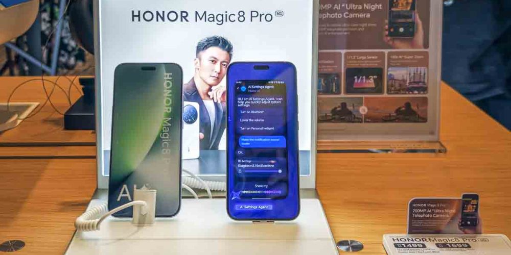 HONOR Magic8 Pro at launch event in The Westin Singapore on 28 November 2025 | SUPERADRIANME.com HONOR Magic8 Pro at launch event in The Westin Singapore on 28 November 2025