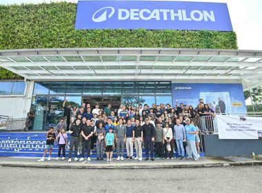 Families supported under NE CDC's STARS scheme with volunteers from the BYD community at Decathlon Singapore Lab (Kallang) as part of Charity in Motion: BYD Gives Back @ North East. (Source: North East CDC)