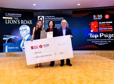 (From left): Ms Judy Chan, Daughter of Dr Alan HJ Chan; Ms Irene Ng (Recipient of the Dr Alan HJ Chan ‘Spirit of Singapore’ Book Prize) and Professor Tommy Koh, Ambassador-at-Large, Ministry of Foreign Affairs