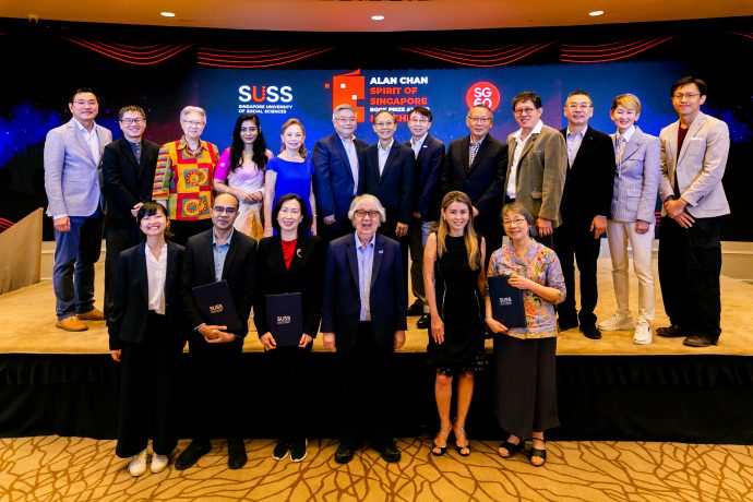 Group photo with short-listed authors, winners and the judging panel, together with Professor Tommy Koh, Ambassador-at-Large, Ministry of Foreign Affairs and Ms Judy Chan, Daughter of Dr Alan HJ Chan (Source: SUSS)