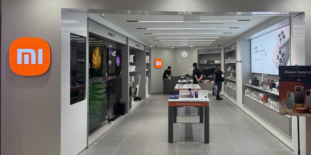 Xiaomi Store - Hougang Mall - Storefront (Source - Xiaomi)
