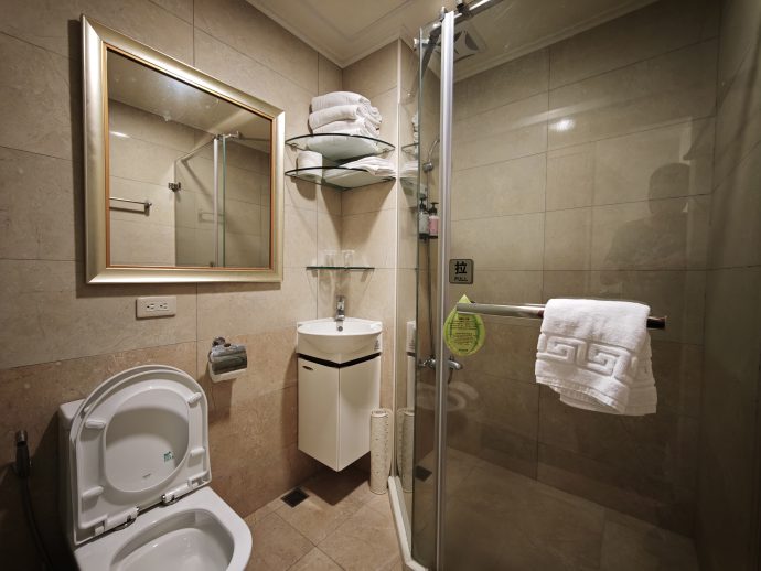 Accommodation bathroom in Toucheng Leisure Farm, Yilan, Taiwan | SUPERADRIANME.com Accommodation bathroom in Toucheng Leisure Farm, Yilan, Taiwan