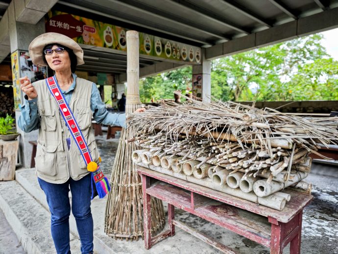 Palakaw, a traditional fishing method of the Amis People, in Shin Liu Farm in Guangfu, Hualien Taiwan | SUPERADRIANME.com Palakaw, a traditional fishing method of the Amis People, in Shin Liu Farm in Guangfu, Hualien Taiwan